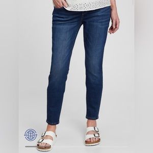 Gap Maternity Full Panel Skinny Jeans with Washwell - size 29
